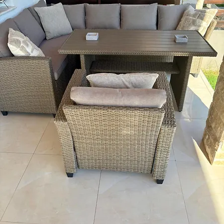 Eliza Βίλα Metokhion Patriotikon